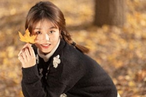 赵露思CT代言引爆流量 甜妹妆成美妆新趋势