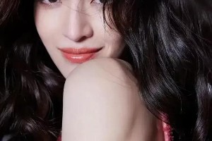 钟楚曦：从《芳华》到多才多艺的90后女演员