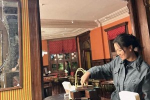 贾玲瘦身100斤后气质大变，43岁生日造型引热议