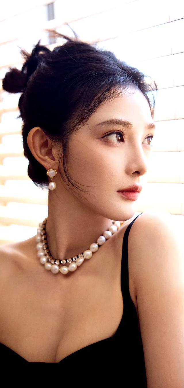 彭小苒古风壁纸