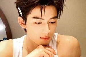 王星越30元内衣风波：流量小生的争议与反思