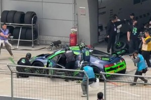 王一博赛车故障退赛 华表奖影帝提名引关注