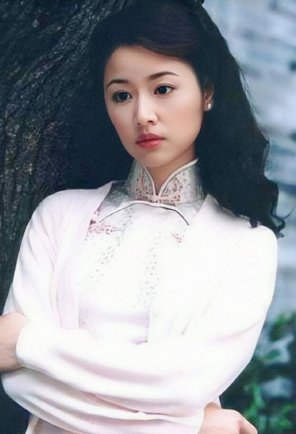 林心如粉色旗袍造型