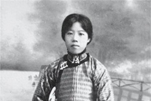 邓颖超：从革命战友到民族脐带的传奇人生