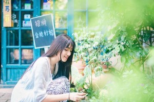 林默教训混混头目展现功夫实力