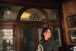 贾玲43岁生日派对惊艳亮相，瘦身成功气质蜕变