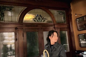 贾玲43岁生日派对惊艳亮相，瘦身成功展现独特气场