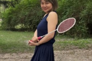 贾玲43岁生日低调出镜，身材保持良好引热议
